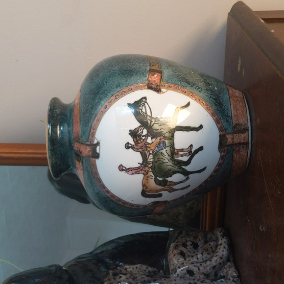 Vintage WBI Porcelain Chinese Equestrian Vase - Picture 2 of 11